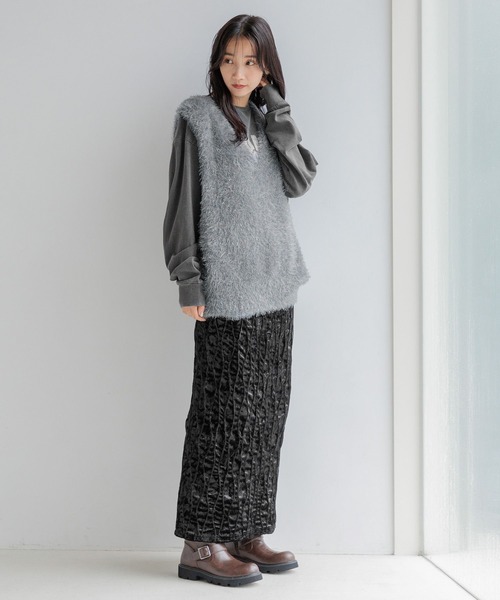 LOWRYS FARM（ローリーズファーム）の「ウネウネベロアスカート 146017（スカート・レディース・アイボリー/ブラック/ブルー・FREE）」の11枚目の写真