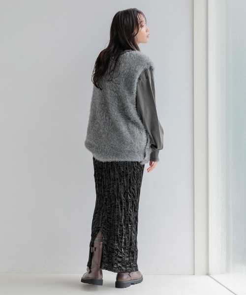 LOWRYS FARM（ローリーズファーム）の「ウネウネベロアスカート 146017（スカート・レディース・アイボリー/ブラック/ブルー・FREE）」の12枚目の写真