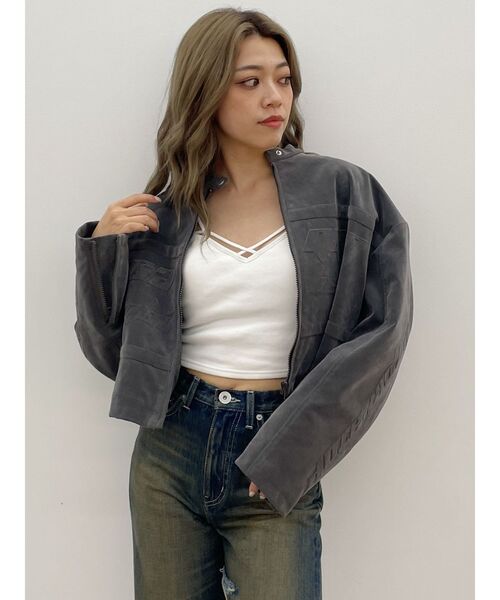 GYDA（ジェイダ）の「フェイクスウェードエンボスブルゾン（ブルゾン・レディース・チャコールグレー/アイボリー・FREE）」の10枚目の写真