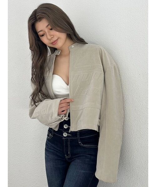 GYDA（ジェイダ）の「フェイクスウェードエンボスブルゾン（ブルゾン・レディース・チャコールグレー/アイボリー・FREE）」の15枚目の写真