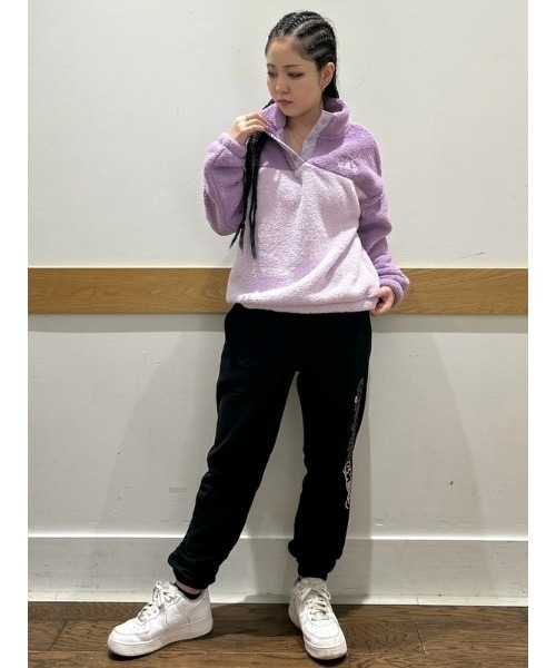 GAP（ギャップ）の「リラックス ボア 1/4スナップボタン ボア スウェット・トレーナー（スウェット・レディース・オフホワイト/ブラック/パープル/ブラウン・L/S/XS/XL/XXS/M）」の8枚目の写真