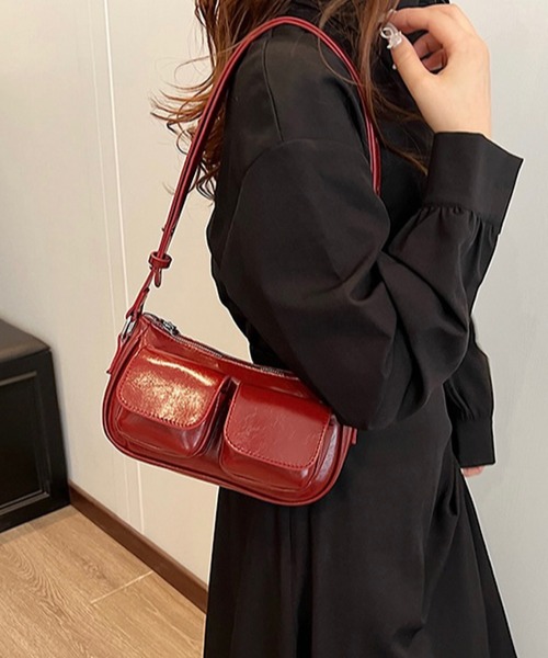 ★ドイツ発*ZARA*フェイクレザーマルチポケットショルダーバッグ フェイスポケットレザーショルダーバッグ 小物 雑貨[品番