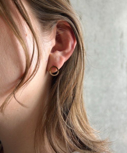 ciite' surgical stainless(シーテサージカルステンレス)の「【 金属アレルギー対応 】 リンクビジューデザインピアス サージカルステンレス (ピアス(両耳用)・レディース・シルバー/ゴールド・FREE)」の4枚目の写真
