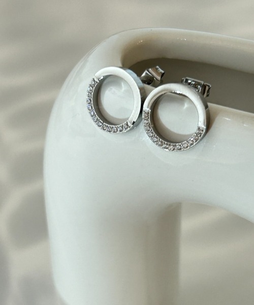 ciite' surgical stainless(シーテサージカルステンレス)の「【 金属アレルギー対応 】 リンクビジューデザインピアス サージカルステンレス (ピアス(両耳用)・レディース・シルバー/ゴールド・FREE)」の7枚目の写真