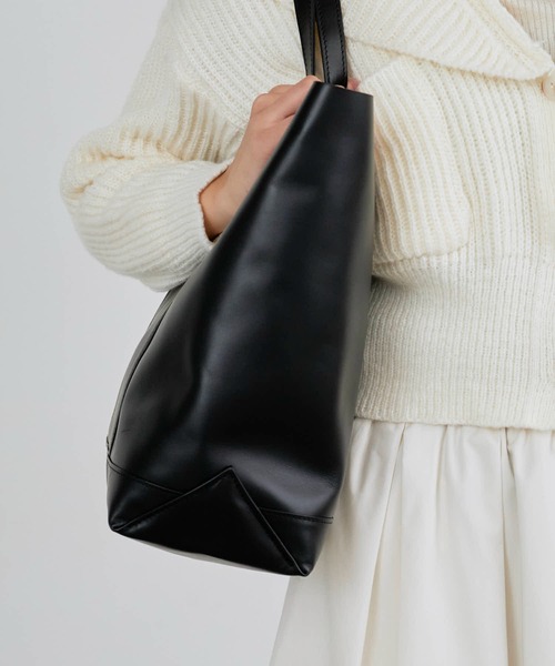 sita parantica（シータパランティカ）の「sita parantica/シータ パランティカ TOTE-Minimal spec.Leather レザートートバック（トートバッグ・レディース・ブラック/オリーブ・FREE）」の13枚目の写真