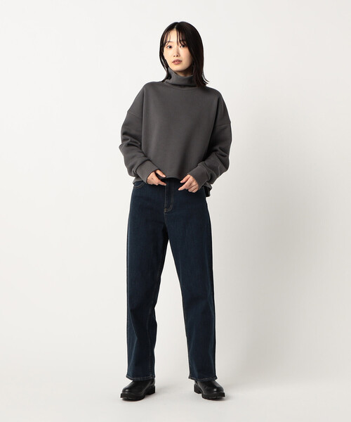 COMME CA ISM（コムサイズム）の「裏起毛　ショート丈　ハイネックトレーナー（スウェット・レディース・グリーン/ベージュ/チャコール/サックスブルー・LARGE/MEDIUM）」の15枚目の写真