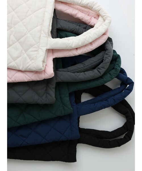 MURUA(ムルーア)の「キルティングロゴトートバッグ(トートバッグ・レディース・アイボリー/グレー/ブラック/ピンク/ダークグリーン/ネイビー・FREE)」の8枚目の写真