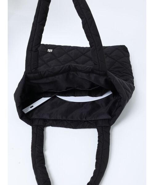 MURUA(ムルーア)の「キルティングロゴトートバッグ(トートバッグ・レディース・アイボリー/グレー/ブラック/ピンク/ダークグリーン/ネイビー・FREE)」の10枚目の写真