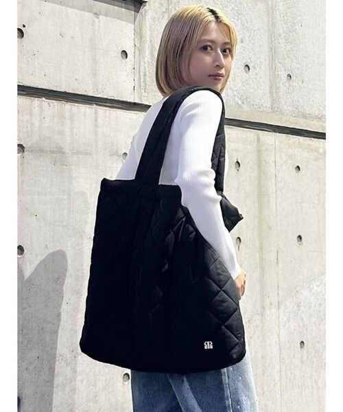 MURUA(ムルーア)の「キルティングロゴトートバッグ(トートバッグ・レディース・アイボリー/グレー/ブラック/ピンク/ダークグリーン/ネイビー・FREE)」の13枚目の写真