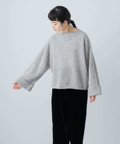 かぐれ(カグレ)の「アルパカ混ワイドスリーブニット(ニット/セーター・レディース・ライトグレー/ネイビー・FREE)」の11枚目の写真