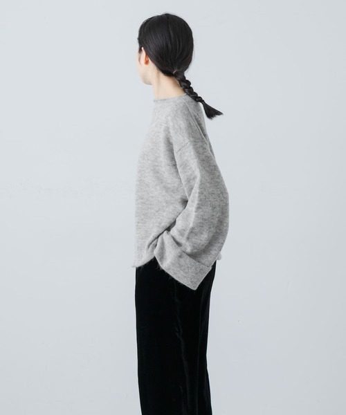 かぐれ(カグレ)の「アルパカ混ワイドスリーブニット(ニット/セーター・レディース・ライトグレー/ネイビー・FREE)」の14枚目の写真