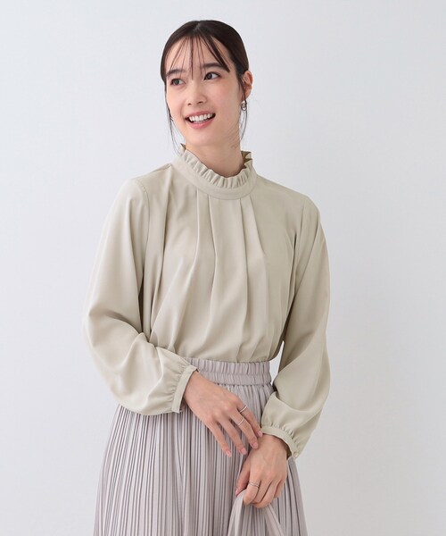 SHOO・LA・RUE（シューラルー）の「【S-3L/洗える/セレモニー】さらり軽やか スタンドカラー フリルブラウス（シャツ/ブラウス・レディース・ナチュラル/オフホワイト/ブラック・01/02/03/04/05）」の12枚目の写真
