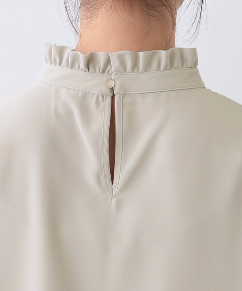 SHOO・LA・RUE（シューラルー）の「【S-3L/洗える/セレモニー】さらり軽やか スタンドカラー フリルブラウス（シャツ/ブラウス・レディース・ナチュラル/オフホワイト/ブラック・01/02/03/04/05）」の20枚目の写真