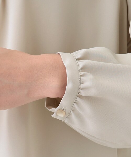 SHOO・LA・RUE（シューラルー）の「【S-3L/洗える/セレモニー】さらり軽やか スタンドカラー フリルブラウス（シャツ/ブラウス・レディース・ナチュラル/オフホワイト/ブラック・01/02/03/04/05）」の22枚目の写真