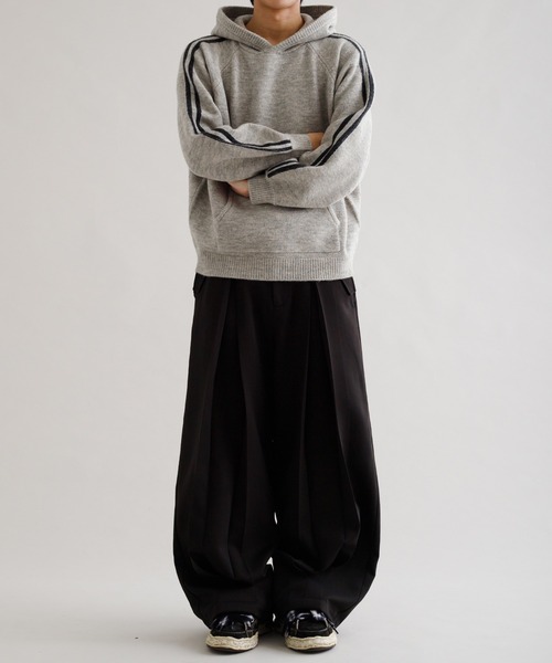 EPNK(イーピーエヌケー)の「【EPNK】Track knit hoodie / トラックニットフーディー(パーカー・メンズ・グレー/ブラック・LARGE/MEDIUM/SMALL)」の6枚目の写真