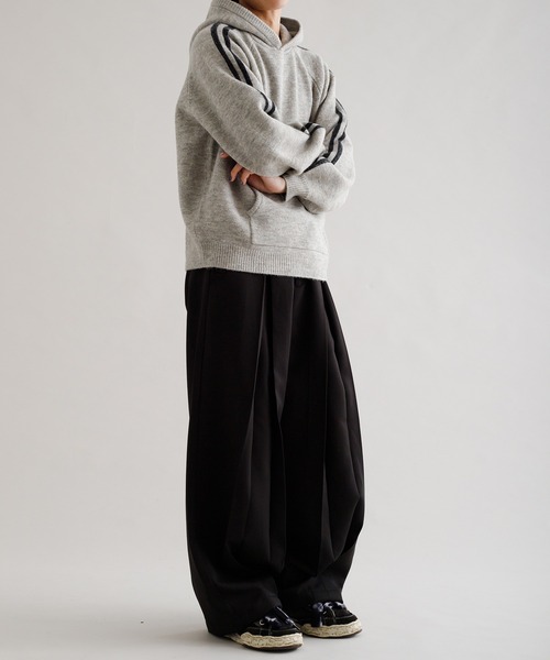 EPNK(イーピーエヌケー)の「【EPNK】Track knit hoodie / トラックニットフーディー(パーカー・メンズ・グレー/ブラック・LARGE/MEDIUM/SMALL)」の8枚目の写真