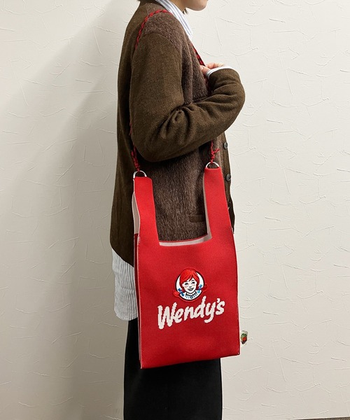 FRUIT OF THE LOOM(フルーツオブザルーム)の「WENDY’S MINI SHOULDER BAG / トートバッグ / ウェンディーズ / ミニ / コンパクト / カジュアル / プリント(ショルダーバッグ・レディース・ブラック/レッド・FREE)」の7枚目の写真