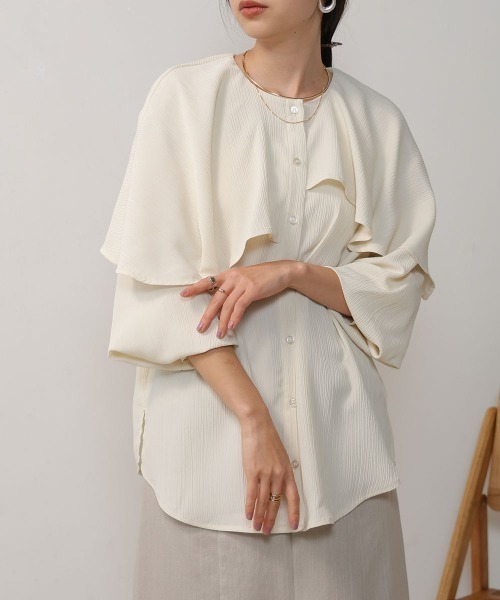 Bab(バブ)の「変形ラッフルスリーブブラウス(シャツ/ブラウス・レディース・ベージュ/ブラック/アイボリー・M)」の19枚目の写真