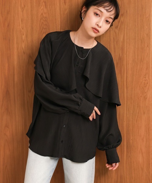 Bab(バブ)の「変形ラッフルスリーブブラウス(シャツ/ブラウス・レディース・ベージュ/ブラック/アイボリー・M)」の21枚目の写真