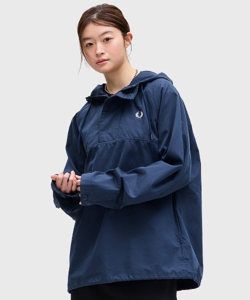 FRED PERRY(フレッドペリー)の「Overhead Smock Jacket/フード付きスモックジャケット(ブルゾン・メンズ・ブルー・S/M/L)」の1枚目の写真