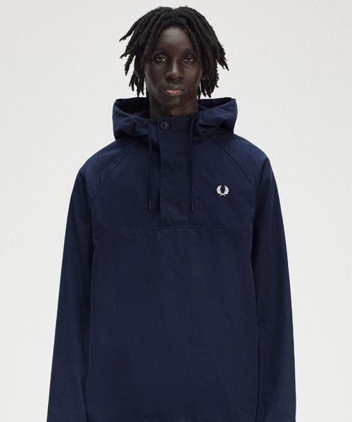 FRED PERRY(フレッドペリー)の「Overhead Smock Jacket/フード付きスモックジャケット(ブルゾン・メンズ・ブルー・S/M/L)」の10枚目の写真