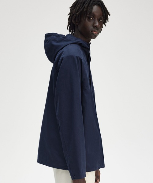 FRED PERRY(フレッドペリー)の「Overhead Smock Jacket/フード付きスモックジャケット(ブルゾン・メンズ・ブルー・S/M/L)」の3枚目の写真