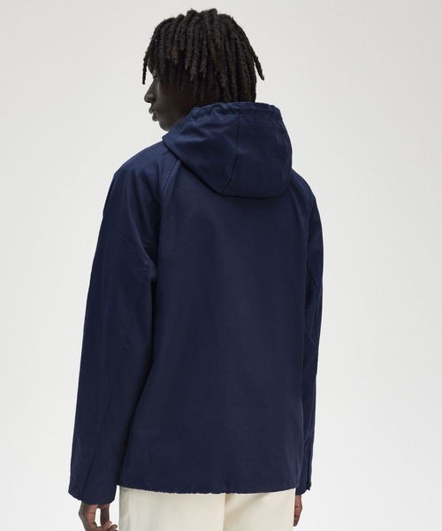 FRED PERRY(フレッドペリー)の「Overhead Smock Jacket/フード付きスモックジャケット(ブルゾン・メンズ・ブルー・S/M/L)」の4枚目の写真