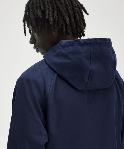 FRED PERRY(フレッドペリー)の「Overhead Smock Jacket/フード付きスモックジャケット(ブルゾン・メンズ・ブルー・S/M/L)」の5枚目の写真