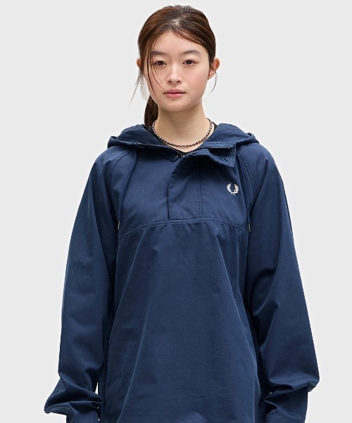 FRED PERRY(フレッドペリー)の「Overhead Smock Jacket/フード付きスモックジャケット(ブルゾン・メンズ・ブルー・S/M/L)」の17枚目の写真