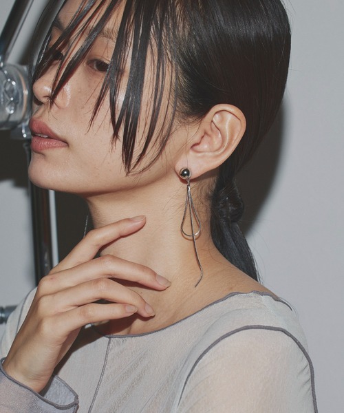 hellam(へラム)の「ループチェーンピアス(ピアス(両耳用)・レディース・シルバー/ゴールド・FREE)」の9枚目の写真