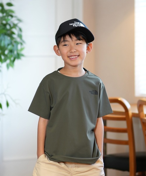 THE NORTH FACE（ザノースフェイス）の「THE NORTH FACE/ザ・ノース・フェイス ショートスリーブサンシェードティー キッズ UVケア ラッシュガード NTJ12563（ラッシュガード・キッズ・ダークカーキ/ブラック/オフホワイト・130cm/140cm/150cm/160cm）」の14枚目の写真