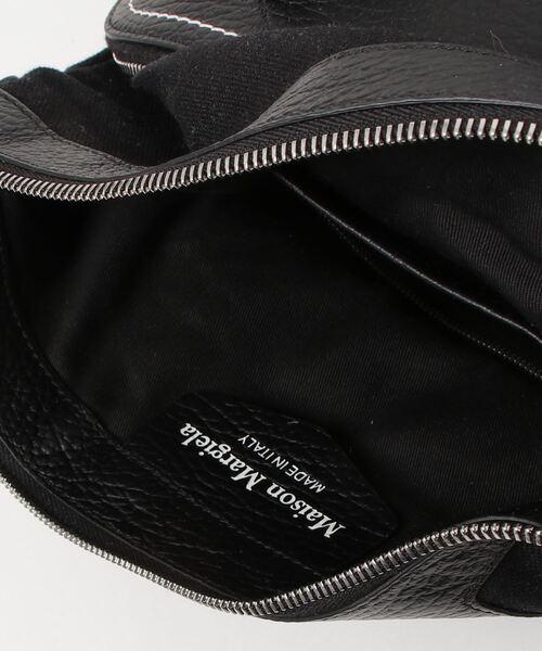 Maison Margiela（メゾンマルジェラ）の「Maison Margiela / メゾン マルジェラ：5AC MEDIUM：S56WG0093-P4348[ANN]（ボストンバッグ・レディース・ブラック・FREE）」の3枚目の写真