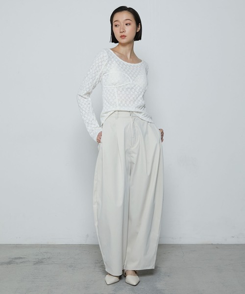 le ELMi（ルエルミ）の「Bustier design brushed lace tops / ビスチェデザイン Uネック 起毛レース カットソー（Tシャツ/カットソー・レディース・レッド/ブラック/アイボリー・FREE）」の11枚目の写真