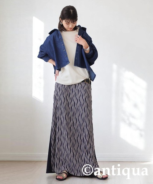 antiqua(アンティカ)の「ウェーブストライプスカート(スカート・レディース・ブルー系その他/ブラック系その他・ONESIZE)」の6枚目の写真