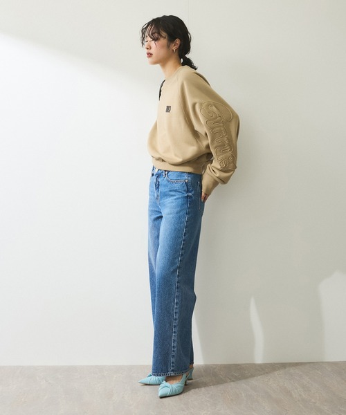 ADAM ET ROPE'(アダムエロペ)の「【WEB限定】・【サステナブル】ロゴパッチスリーブスウェット(スウェット・レディース・チャコールグレー/オフホワイト/ベージュ・FREE)」の10枚目の写真