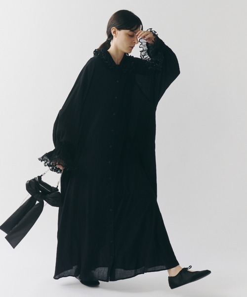 美品୨୧PERNA ボリュームフリルナイティードレス 白 PERNA シャツワンピース ボリュームフリルナイティードレス