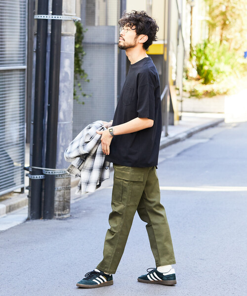 FREAK'S STORE(フリークスストア)の「限定展開 FREAK'S STORE OUTDOORS/フリークスアウトドアーズ スリムフィット イージー カーゴパンツ(カーゴパンツ・メンズ・チャコールグレー/ブラック/オリーブ/ベージュ/ネイビー・SMALL/MEDIUM/LARGE)」の8枚目の写真