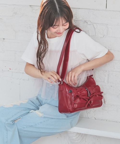 Honeys(ハニーズ)の「リボン付ポケットバッグ(ショルダーバッグ・レディース・レッド/ブラック/ライトベージュ/ブラウン/ホワイト・FREE)」の15枚目の写真