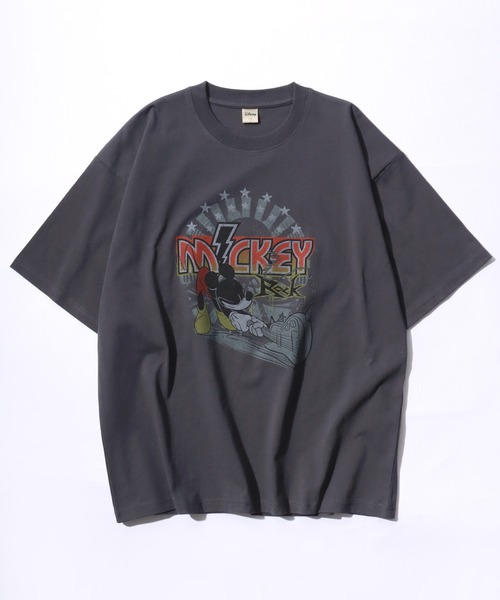 Disney(ディズニー)の「Disney/ディズニー ミッキーマウス・ミニーマウス・フレンズ オーバーサイズ ピグメント風 ヴィンテージ加工 半袖Tシャツ/レディース メンズ(Tシャツ/カットソー・レディース・ブラック系その他4/ブラック系その他6/ブラック系その他2/ブラック系その他/ブラック系その他3/ブラック系その他5・M/LL/L)」の14枚目の写真
