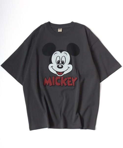Disney（ディズニー）の「Disney/ディズニー 別注 ミッキーマウス･ミニーマウス･フレンズ オーバーサイズ ピグメント風 ヴィンテージ加工 半袖Tシャツ/レディース メンズ（Tシャツ/カットソー・レディース・ブラック系その他4/ブラック系その他6/ブラック系その他2/ブラック系その他/ブラック系その他3/ブラック系その他5/ブラック系5/ブラック系6/ブラック系2/ブラック系4/ブラック系1/ブラック系3・M/LL/L）」の13枚目の写真