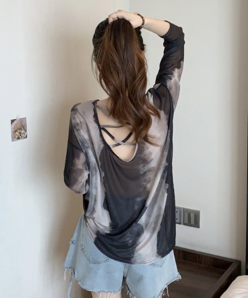 GEMEDA(ジェメダ)の「シースルー絞り染めオーバーサイズtシャツ(Tシャツ/カットソー・レディース・グレー/イエロー・M)」の8枚目の写真