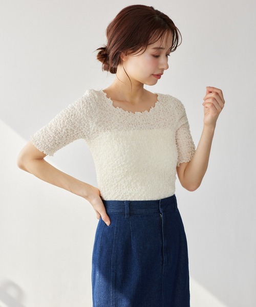 mysty woman(ミスティウーマン)の「ポコポコストレッチプルオーバー 329061(Tシャツ/カットソー・レディース・グレイッシュベージュ/アイボリー・FREE)」の2枚目の写真