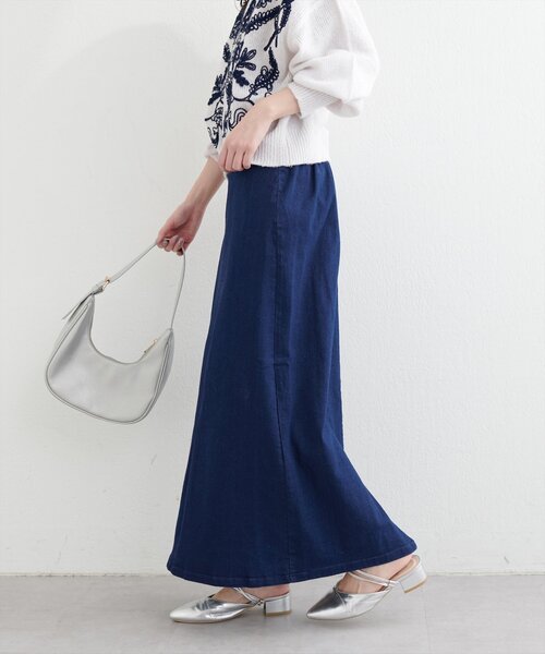 natural couture(ナチュラルクチュール)の「スーパーストレッチスリット付きスカート(スカート・レディース・ブラック/サックスブルー/インディゴブルー・FREE)」の4枚目の写真
