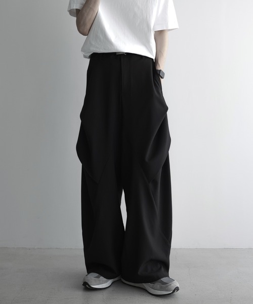 大人気新作 loose 3D silhouette PT / ルーズ3Dシルエットパンツ パンツ