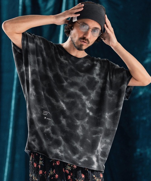 ANGENEHM(アンゲネーム)の「mt9524-Blurred fabric dolman sleeve & oversized T-shirt Tシャツ(Tシャツ/カットソー・メンズ・ブラック/カーキ・S/M/L)」の2枚目の写真