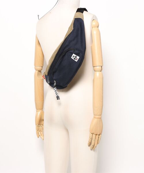 CHUMS(チャムス)の「【CHUMS/チャムス】 Fanny Pack Sweat Nylon(ボディバッグ/ウエストポーチ・レディース・その他1/その他5/その他2/その他4/その他3・FREE)」の11枚目の写真