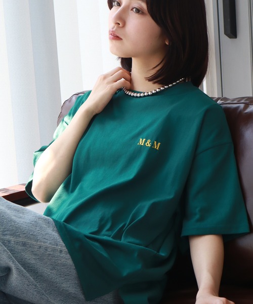 Disney（ディズニー）の「【Disney/ディズニー】アートワークデザイン サガラ刺繍 半袖Tシャツ（Tシャツ/カットソー・レディース・グリーン/オートミール/イエロー/ネイビー・M/L）」の5枚目の写真