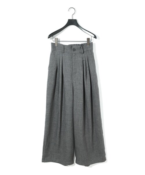 MIDIUMISOLID(ミディウミソリッド)の「MIDIUMISOLID for Ladies タックスラックス(その他パンツ・レディース・チャコールグレー/ブラック・36/38)」の2枚目の写真
