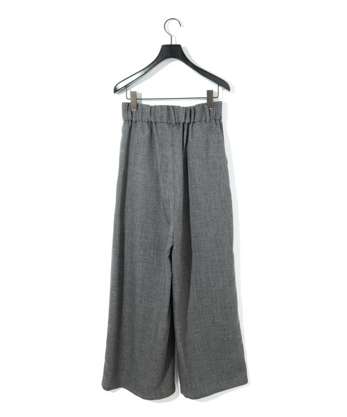 MIDIUMISOLID(ミディウミソリッド)の「MIDIUMISOLID for Ladies タックスラックス(その他パンツ・レディース・チャコールグレー/ブラック・36/38)」の17枚目の写真