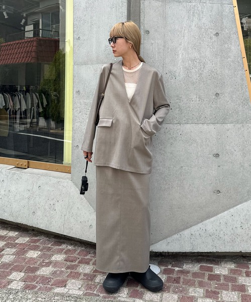 feepur（フェピュール）の「【セットアップ可】スラックスナロースカート（スカート・レディース・ブラック/チャコールグレー/グレー系その他/ブラウン・SMALL/MEDIUM）」の6枚目の写真